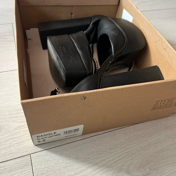 Steve Madden Black Leather Chunky Heels - Picture 14 of 14